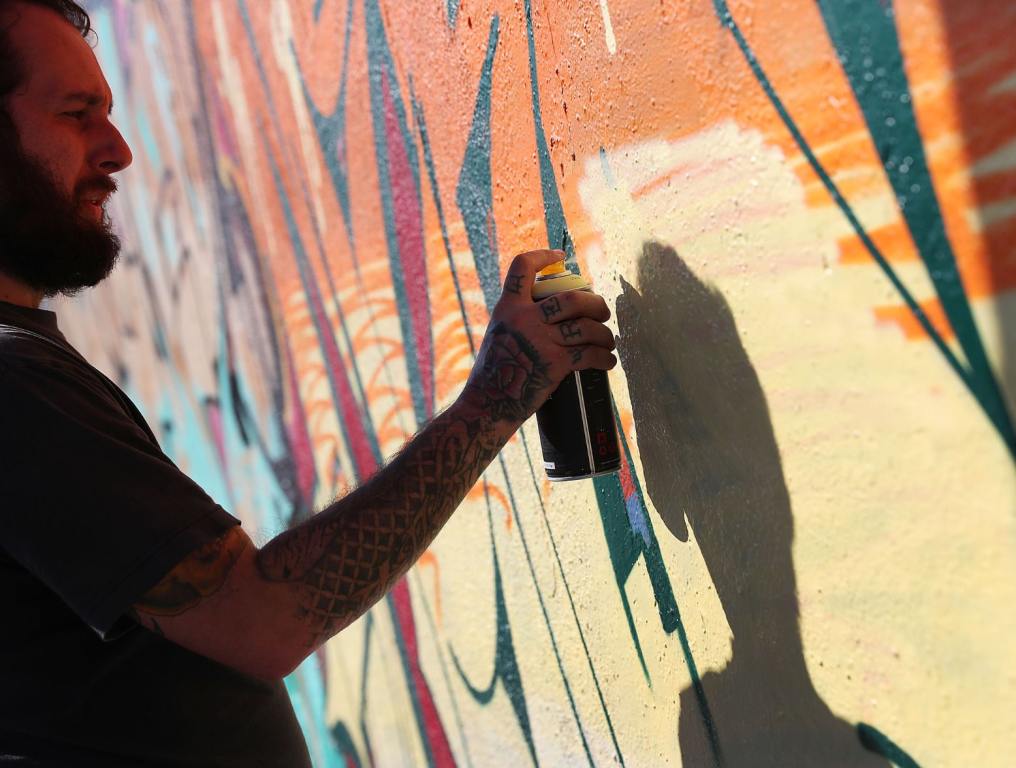 A Spray Paint Showdown: 'the Battle' At Tacos And Tamales - X1075 Las Vegas